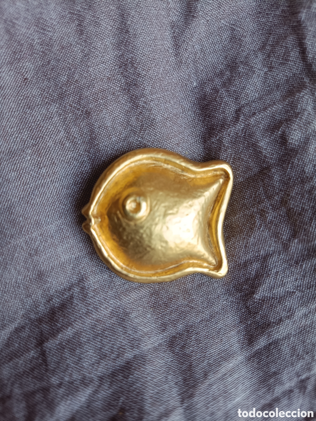 Joyeria: Broche Pez de Dise&ntilde;o Estilizado - AGATHA PARIS - Ba&ntilde;o de Oro Mate - Vintage