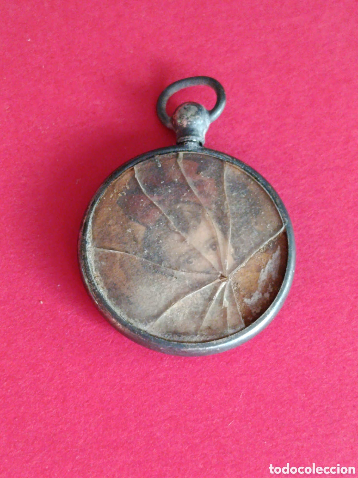 Joyeria: ANTONIO GUARDAPELOS O PORTARRETRATOS DEL S XIX. 2,5 CM. PLATA. - Foto 2