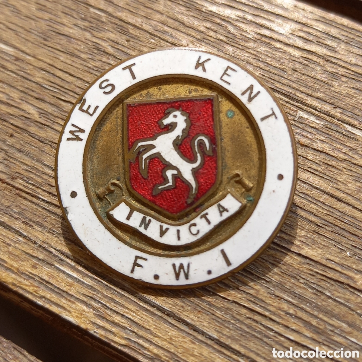 Joyeria: Broche del Instituto de Mujeres de la Federaci&oacute;n de West Kent, 1940