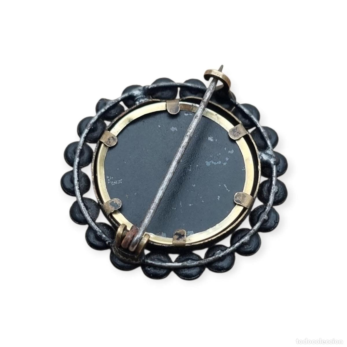 Joyeria: Broche guardapelo victoriano de luto, metal lacado negro, Inglaterra, circa 1890-1900