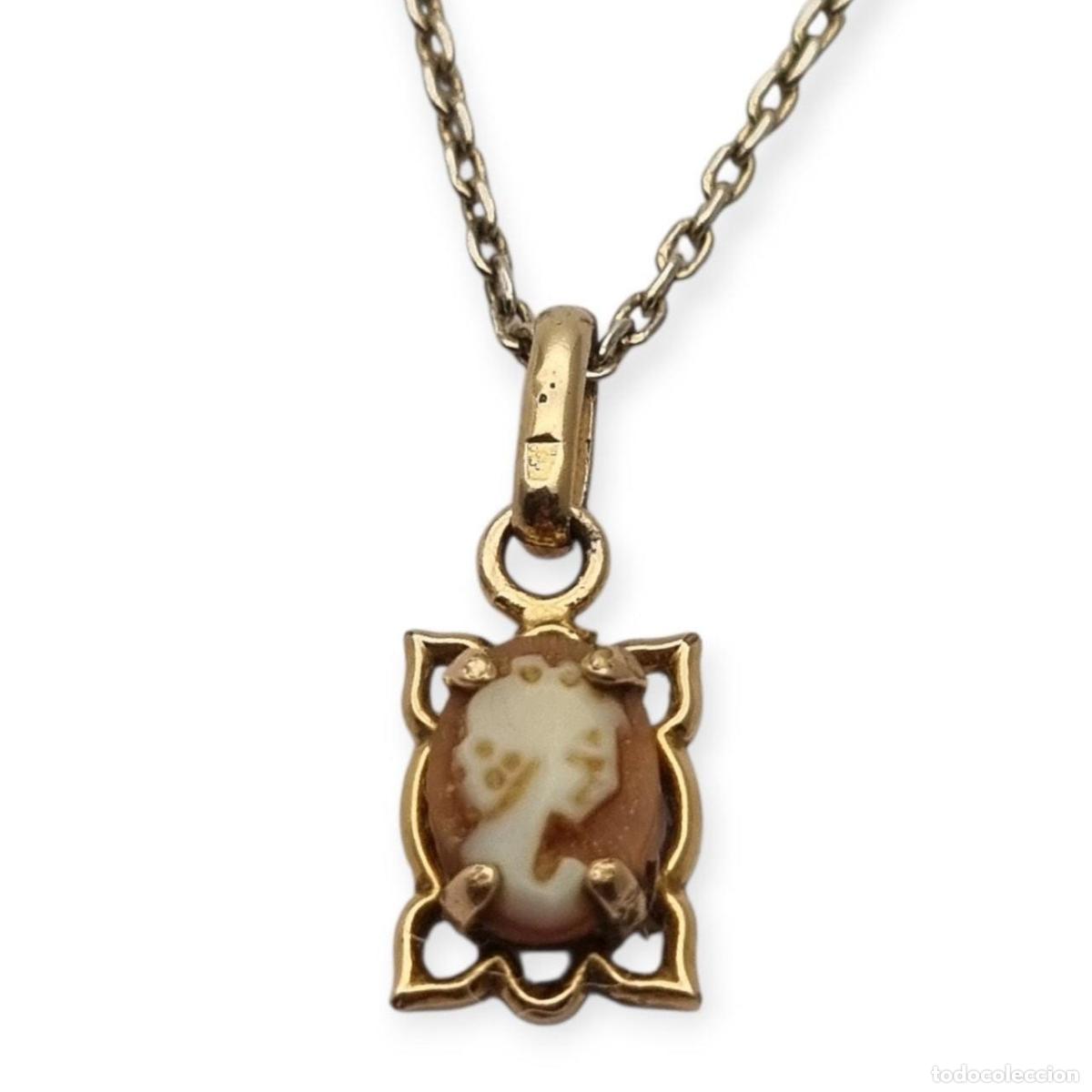 Joyeria: Colgante camafeo de concha y cadena de plata 925, Europa, siglo XX