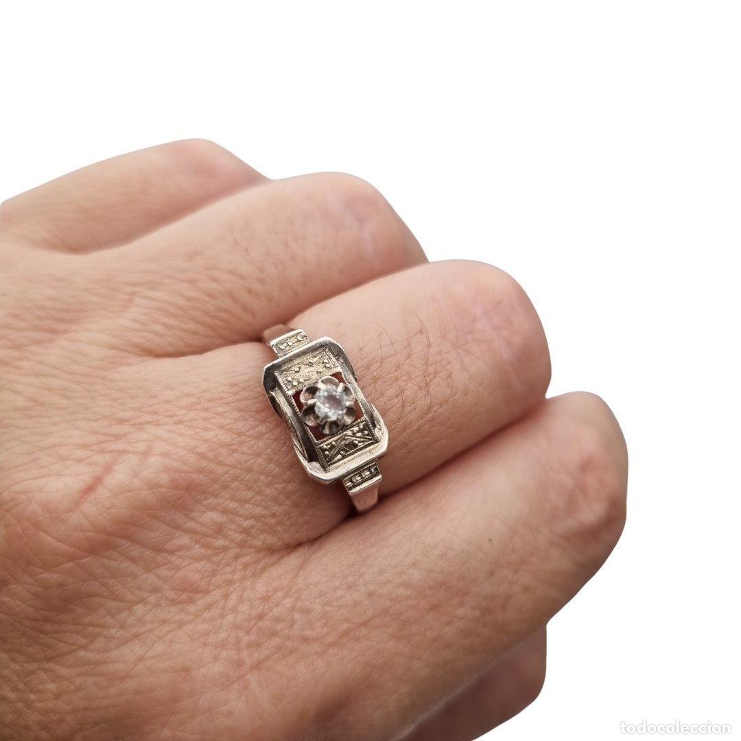 Joyeria: Anillo Art D&eacute;co de plata y pedrer&iacute;a transparente, Francia circa 1940-1950