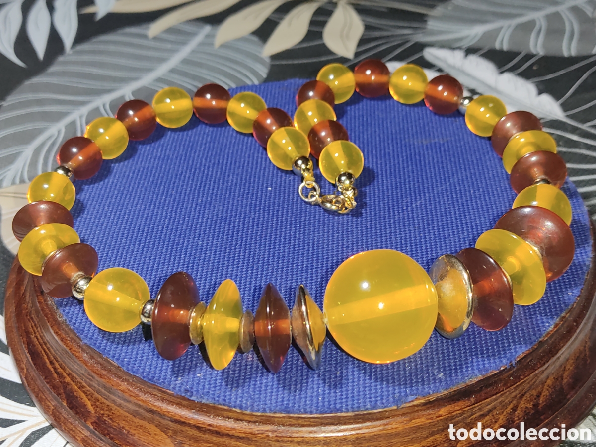 Joyeria: Collar de resina o pasta imitando a &aacute;mbar. - Foto 4