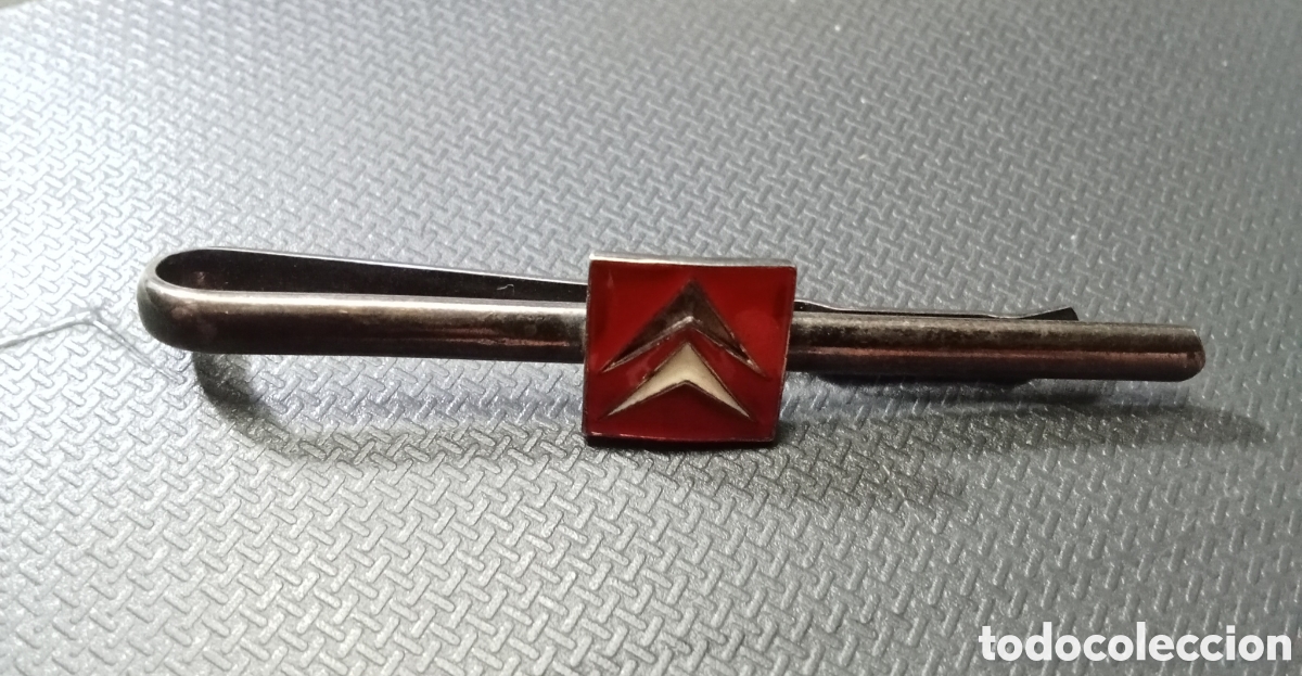 Joyeria: Pisacorbata de plata de la firma Citroen