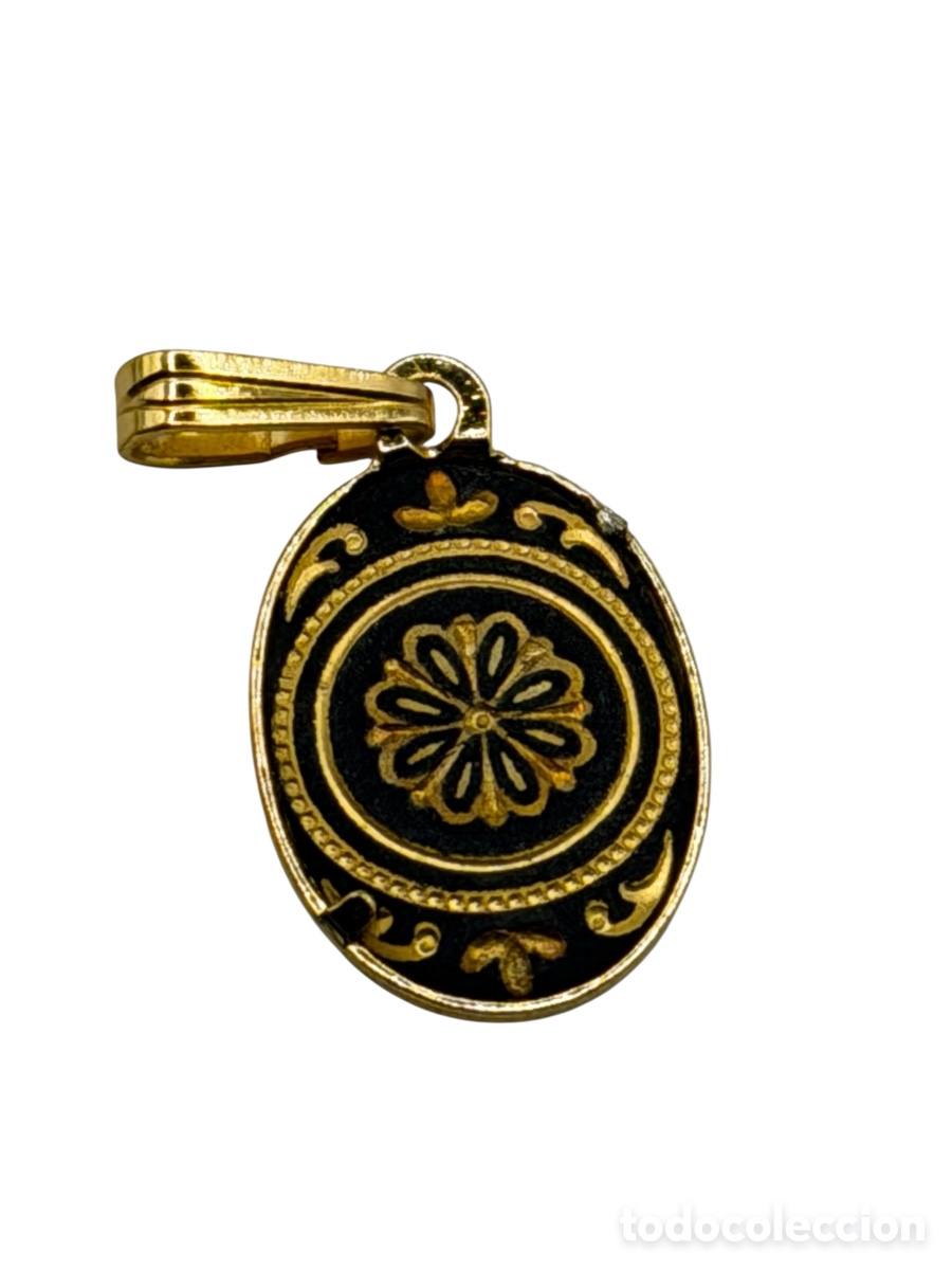 Joyeria: Colgante damasquinado Artesanal en Oro