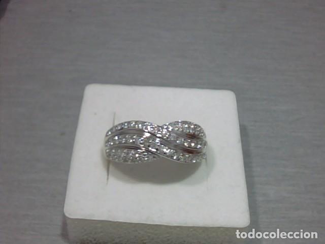 Joyeria: anillo en oro 18 kts y diamantes