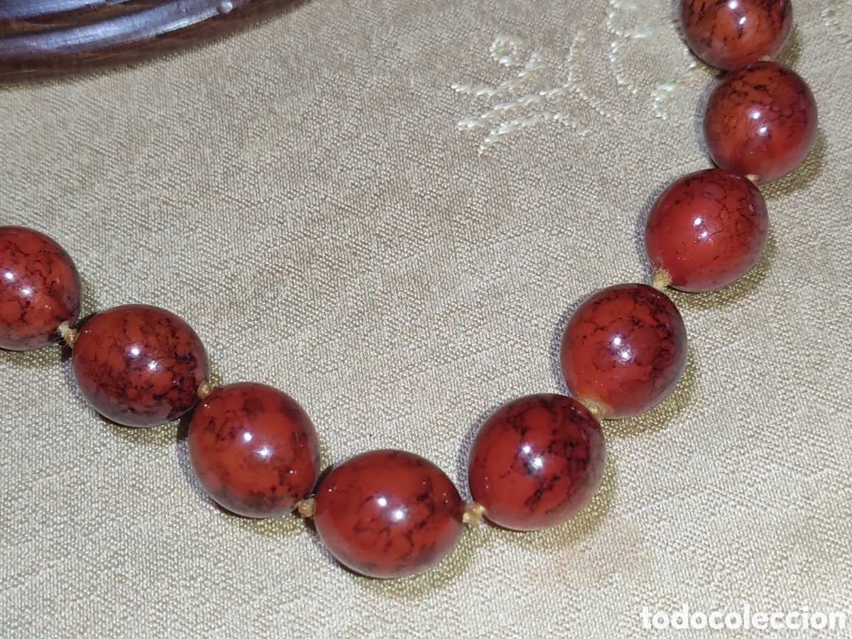 Joyeria: Antiguo Collar de hermosas cuentas de Jaspe rojo,hilo anudado.