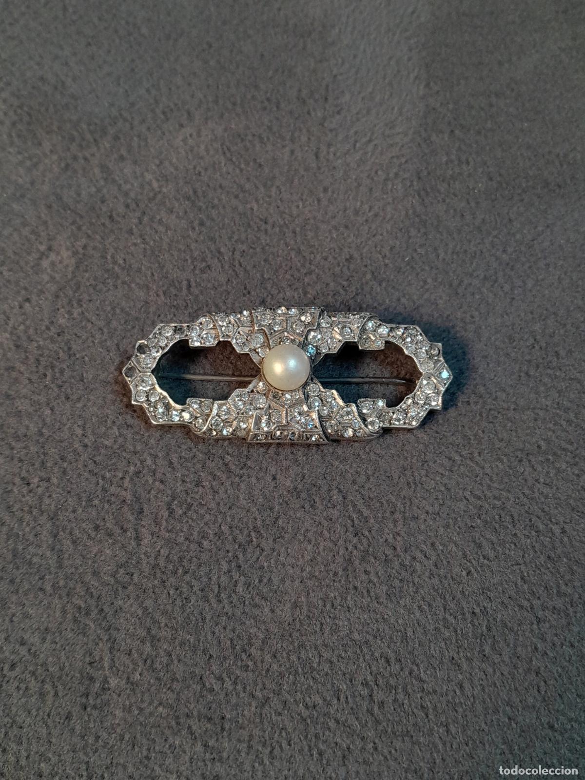 Joyeria: J-4493. BROCHE ART D&Eacute;CO EN PLATA CON PEDRER&Iacute;A Y PERLA. SIGLO XX