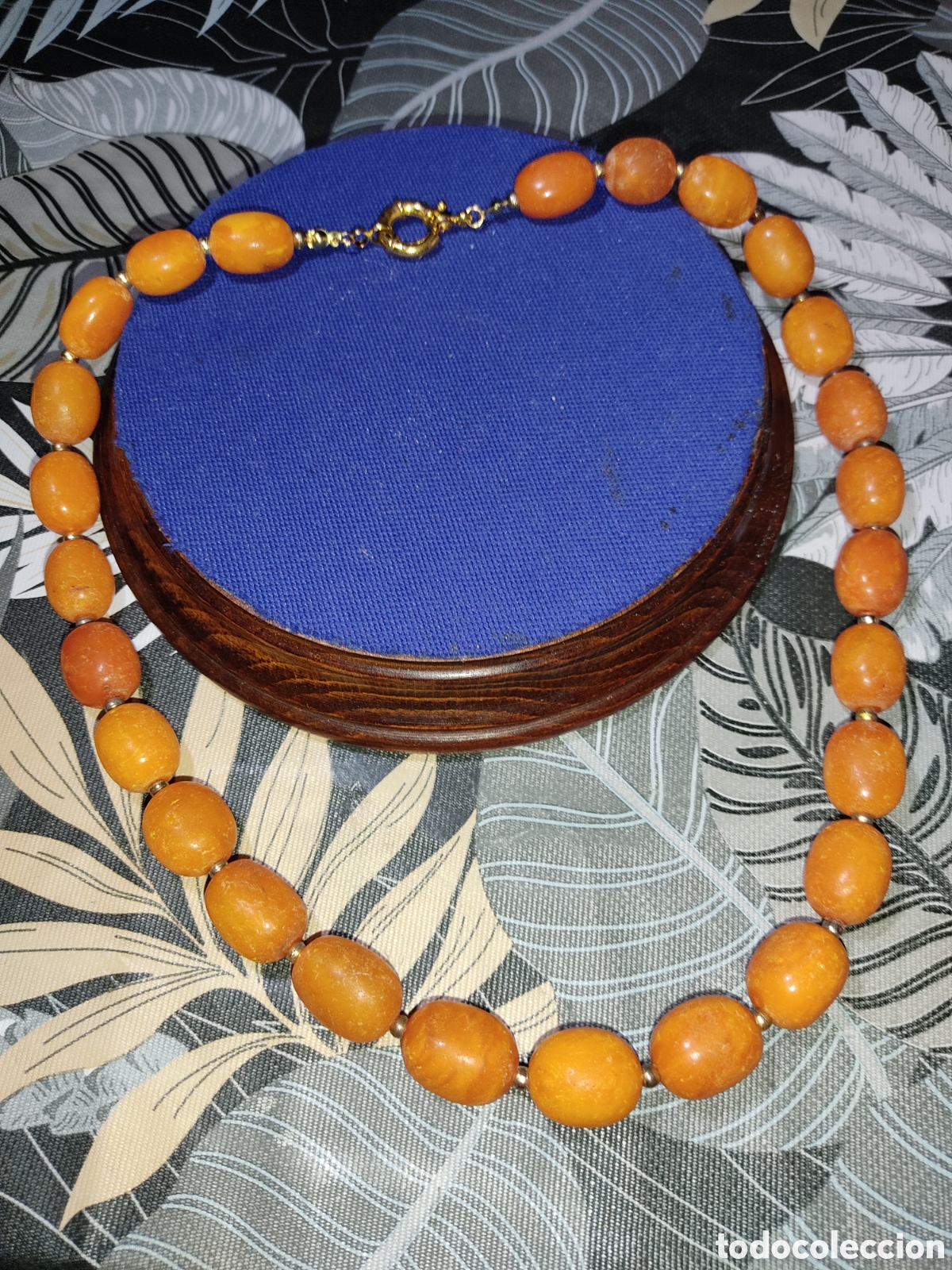 Joyeria: Collar &Aacute;mbar del B&aacute;ltico yema de huevo.Finales siglo XIX Principios del XX