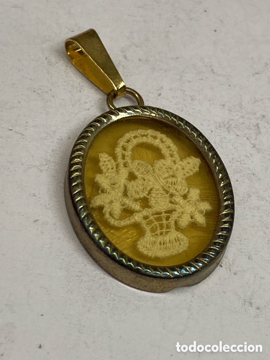 Joyeria: Colgante con resina C613