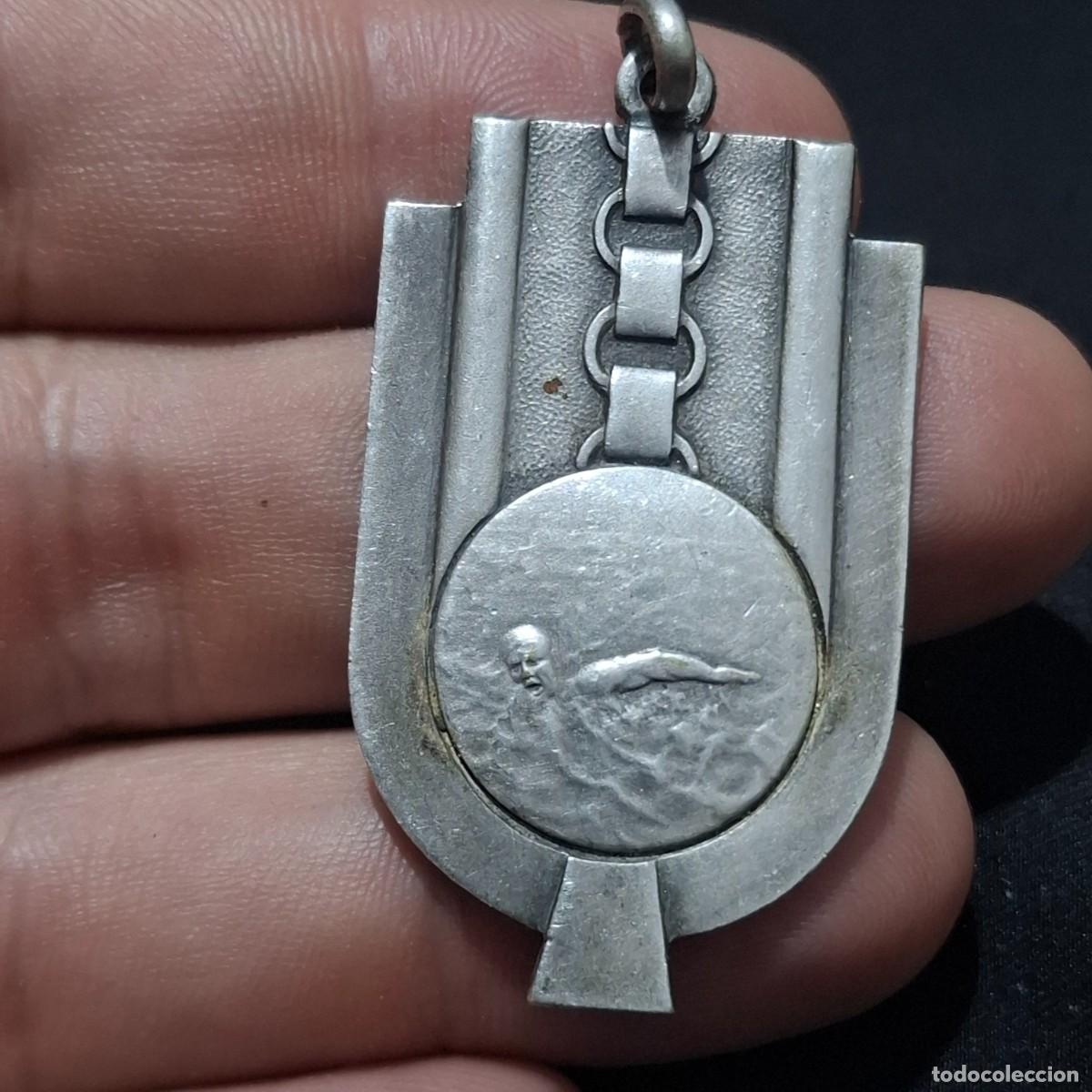 Joyeria: Precioso colgante medalla deportiva de nataci&oacute;n. Estilo art dec&oacute;. A&ntilde;os 40-50. Plata???