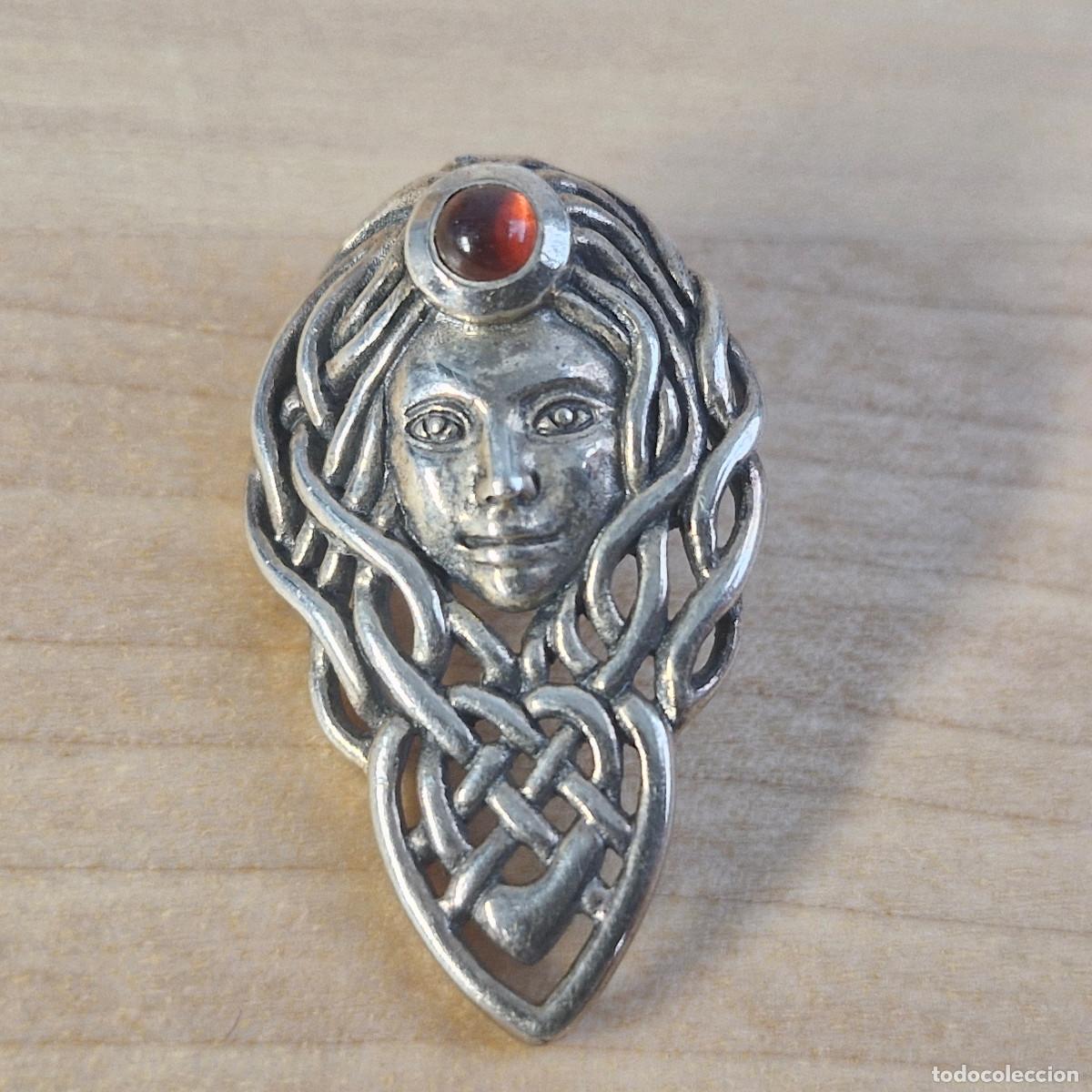 Joyeria: Colgante Reina Maeve Medb Plata de Ley 925 y Granate Genuino Natural Reina Hada Irlanda Pagano
