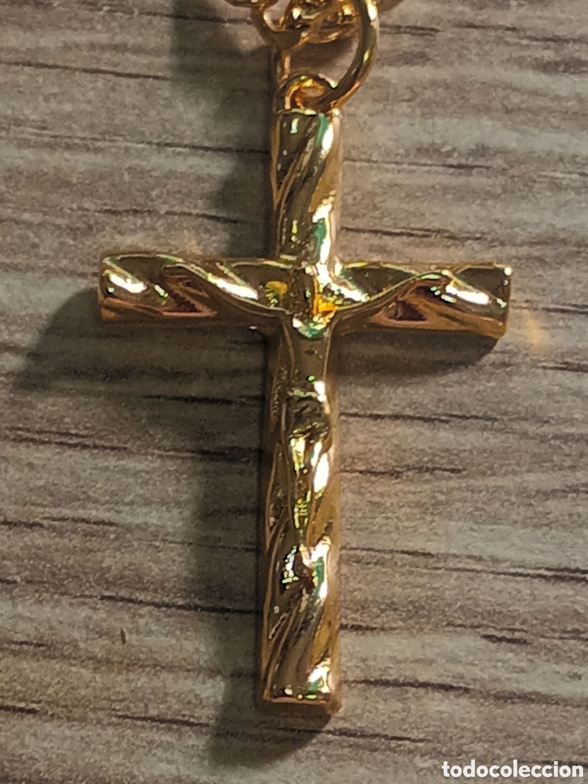 Joyeria: CRUCIFIJO CON CADENA DORADO EN ACERO INOXIDABLE