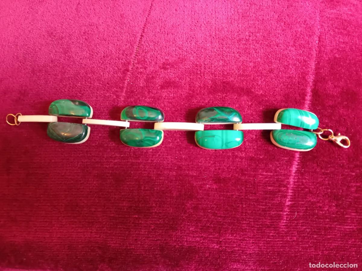 Joyeria: Pulsera de hueso y malaquita d&eacute;cada de los 60