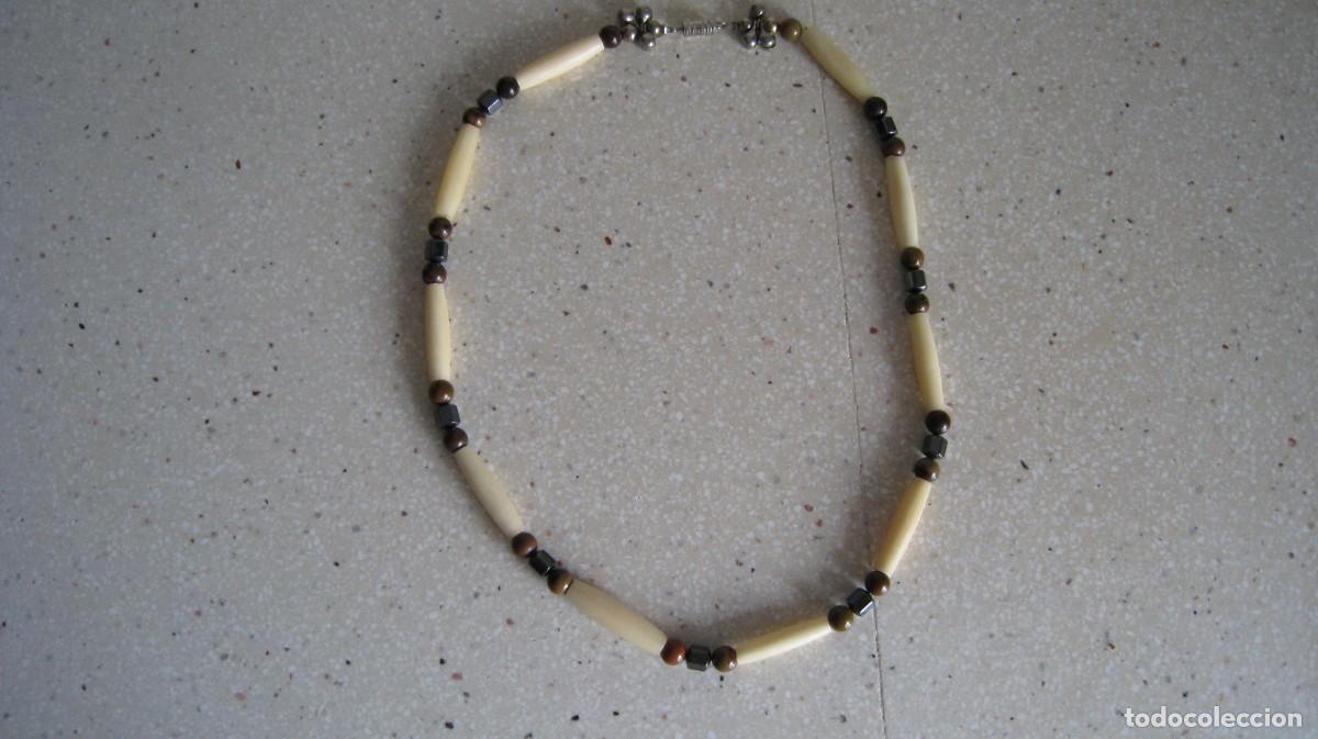 Joyeria: BONITO COLLAR DE MARFIL O HUESO ONIX Y OJO DE TIGRE LONGITUD TOTAL 45 CMTS