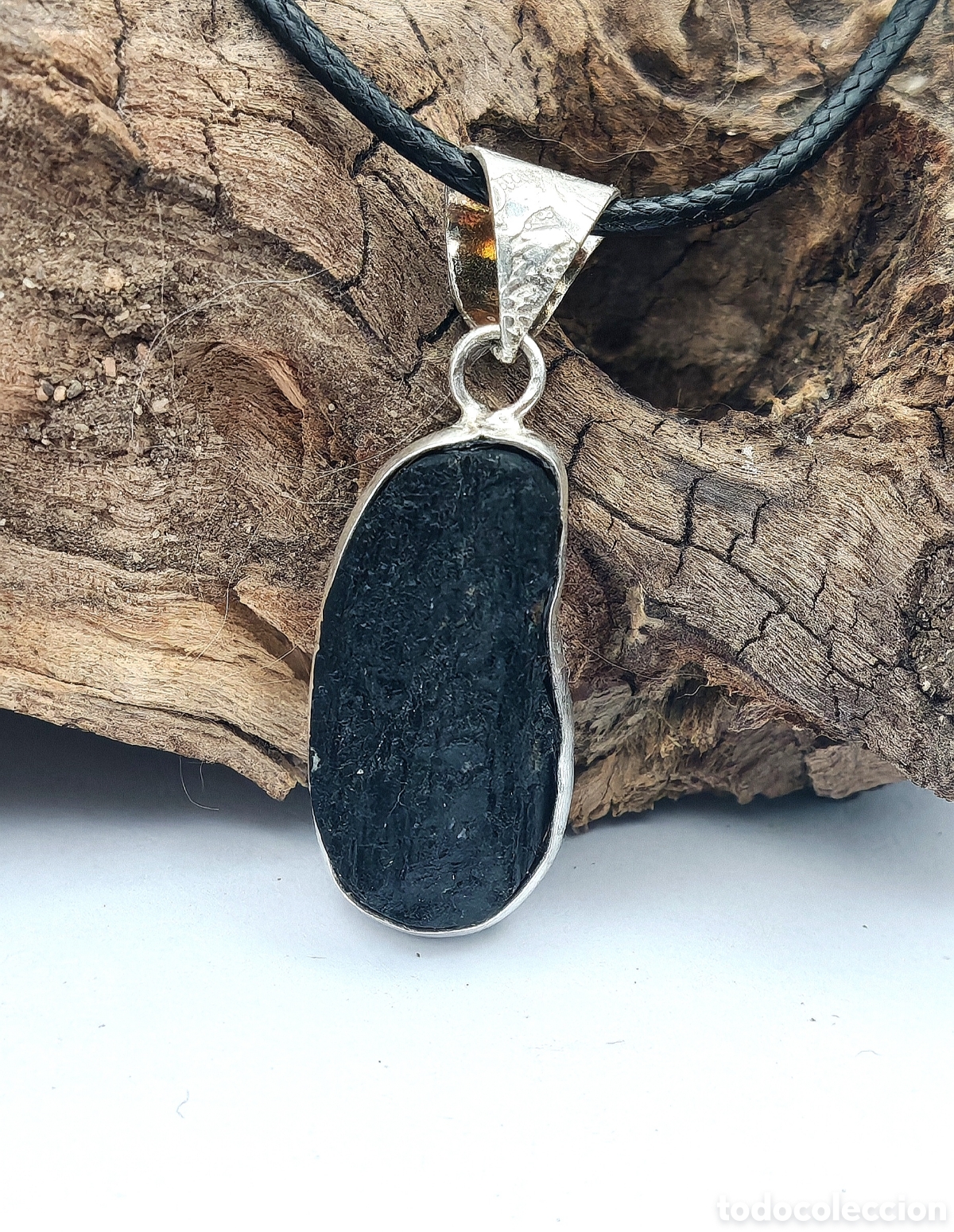 Joyeria: Collar de Turmalina Negra Natural (con Cord&oacute;n)