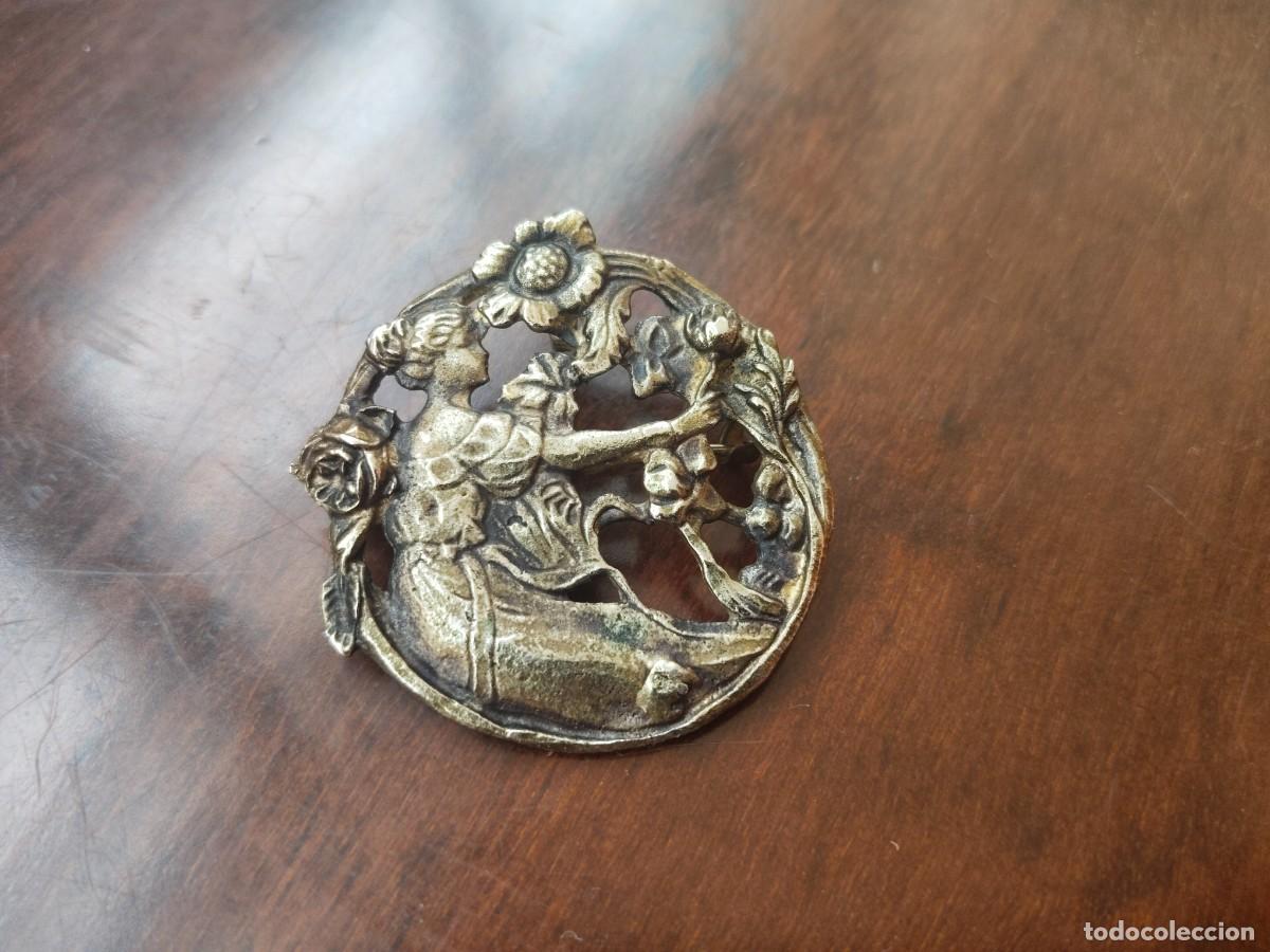 Joyeria: Broche colgante Modernista. Ver.