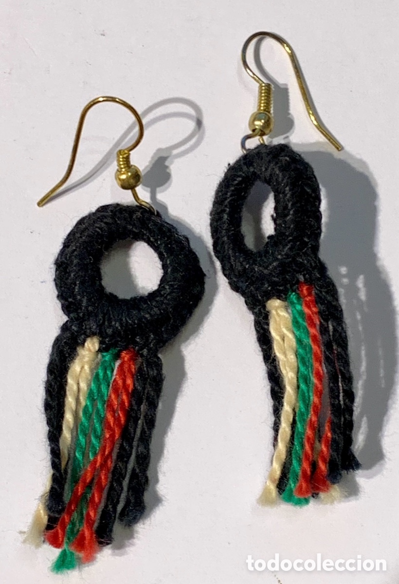 Joyeria: Pendientes. Tejido. Hechos a mano. A&ntilde;os 90.