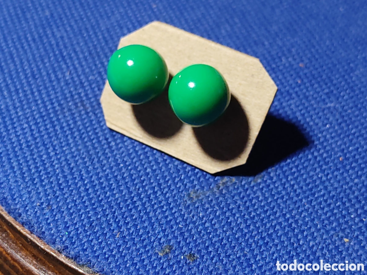 Joyeria: Pendientes vintage con bola verde.*V*