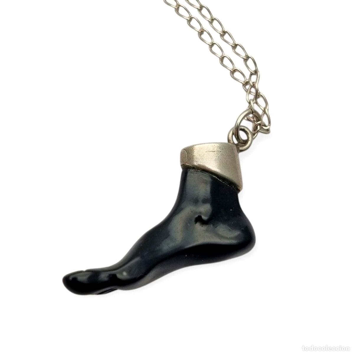 Schmuck: Colgante amuleto pie de obsidiana negra con plata 800 Europa circa 1970