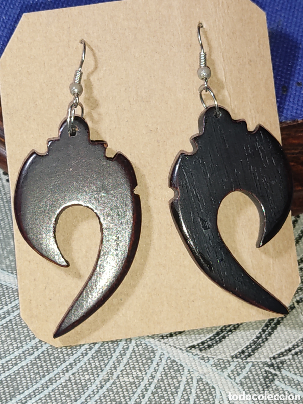Joyeria: Pendientes tribales,&eacute;tnicos o surferos de madera de &eacute;bano o similar.Vintage.