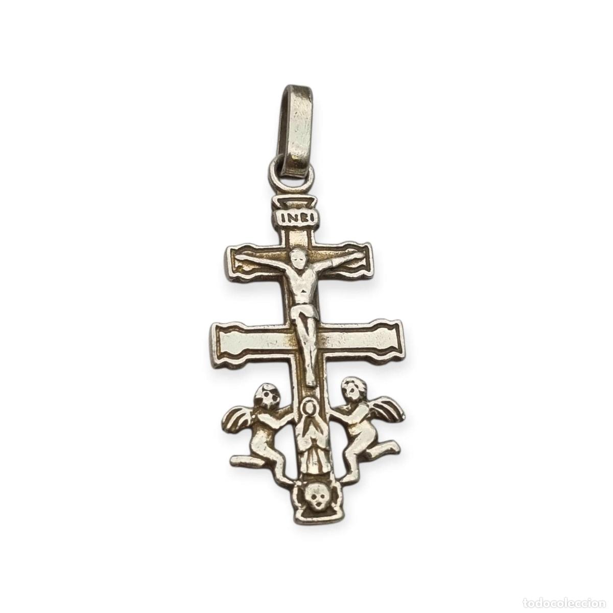 Joyeria: Colgante cruz de Caravaca en plata 925 con crucificado y &aacute;ngeles, Espa&ntilde;a, a&ntilde;os 1980-90