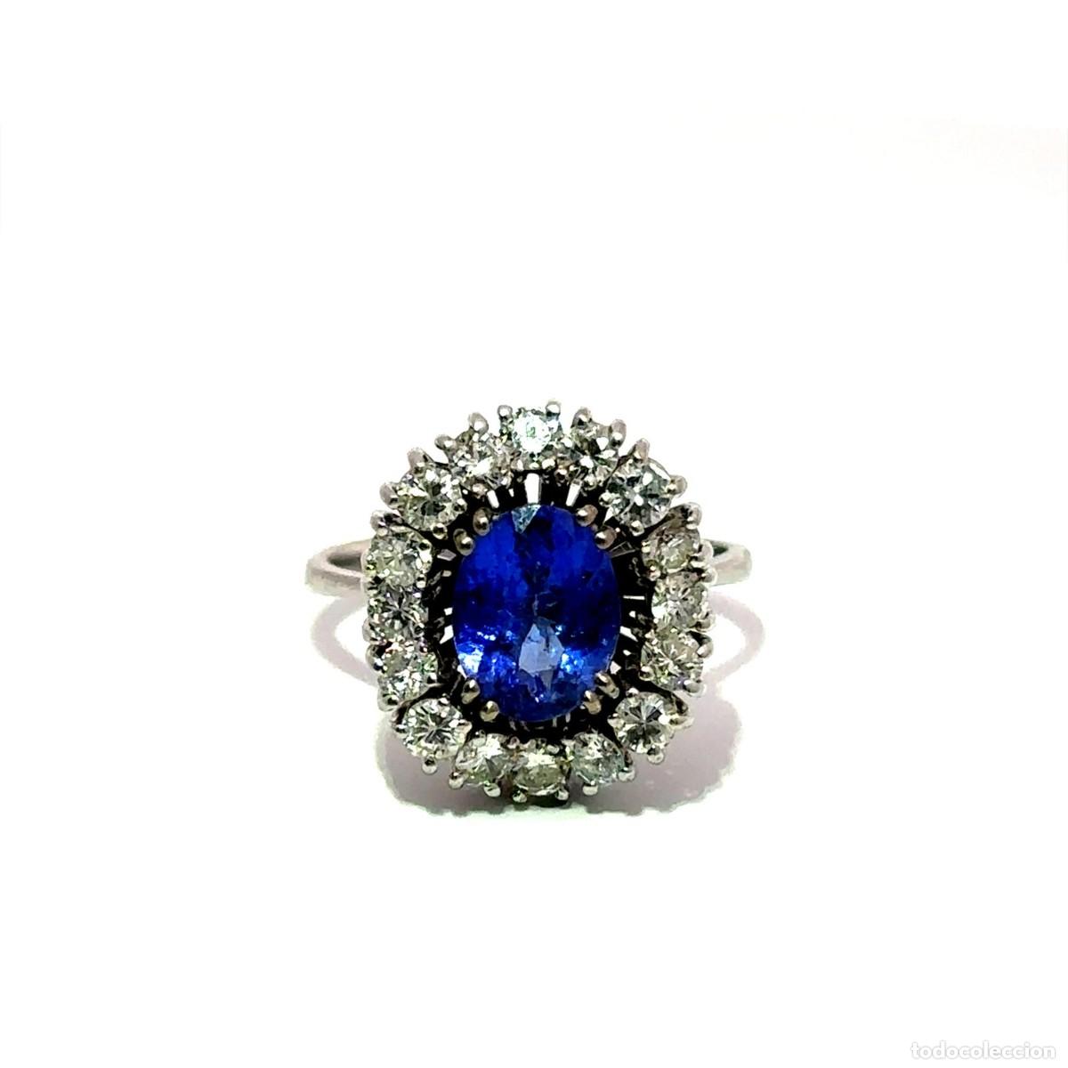 Joyeria: Brillo Eterno -Anillo de Tanzanita Azul Profundo y Diamantes
