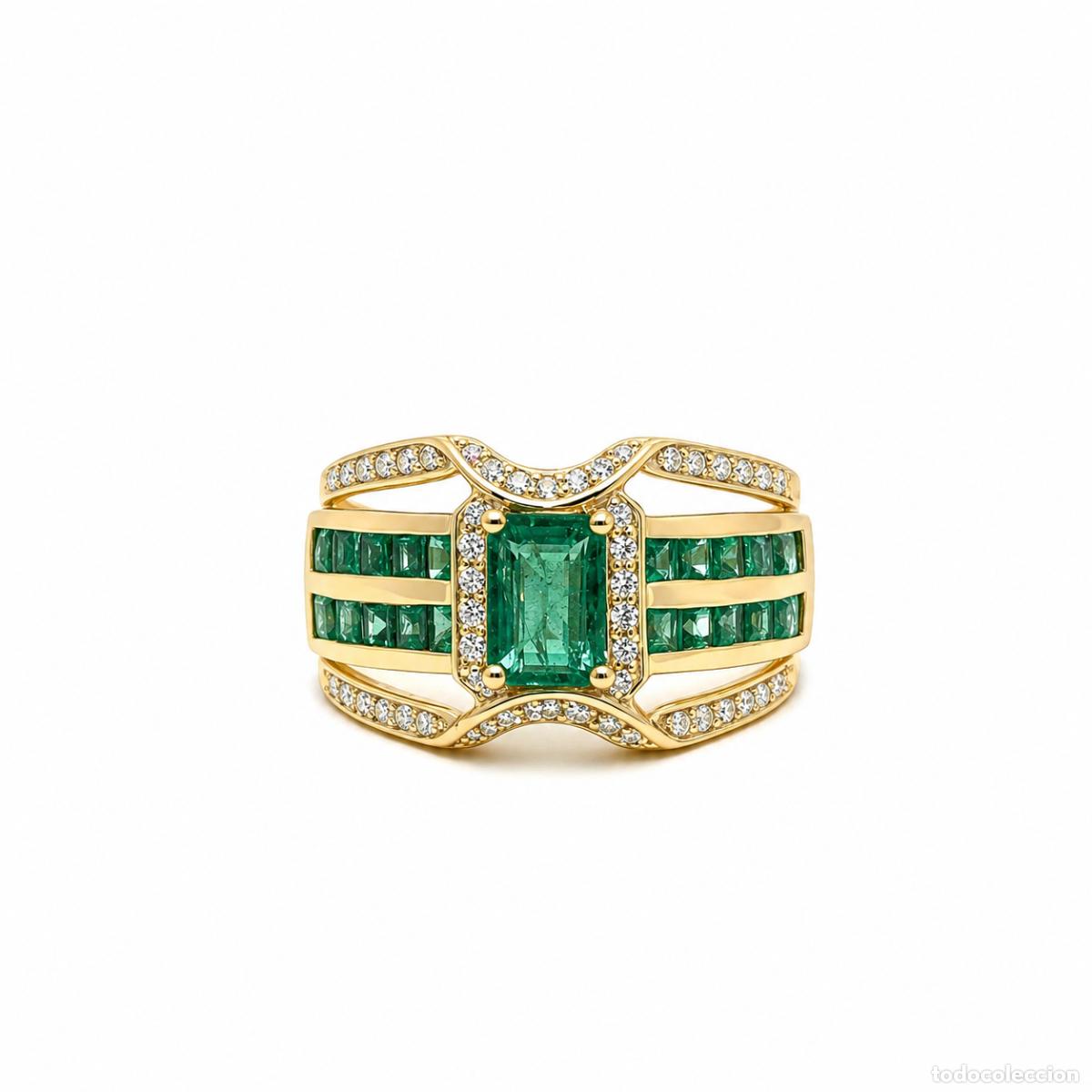 Joyeria: Esplendor Verde-Anillo de Oro con Esmeraldas Colombianas y Diamantes.