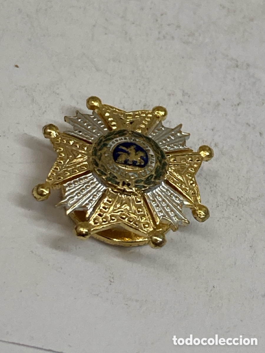 Joyeria: Pin de solapa de plata insignia de la Real y Militar Orden de San Hermenegildo B232