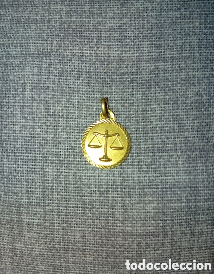 Joyeria: Colgante de oro 18k Libra