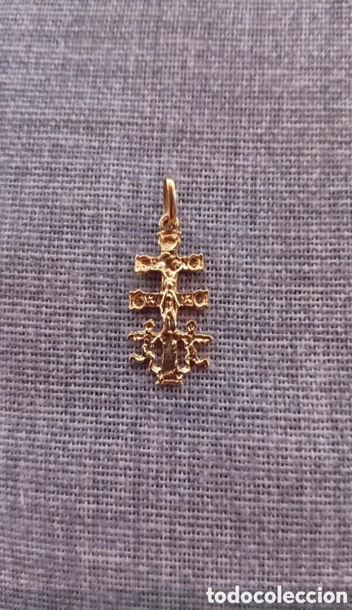 Joyeria: Cruz Caravaca Oro 18k - Foto 3