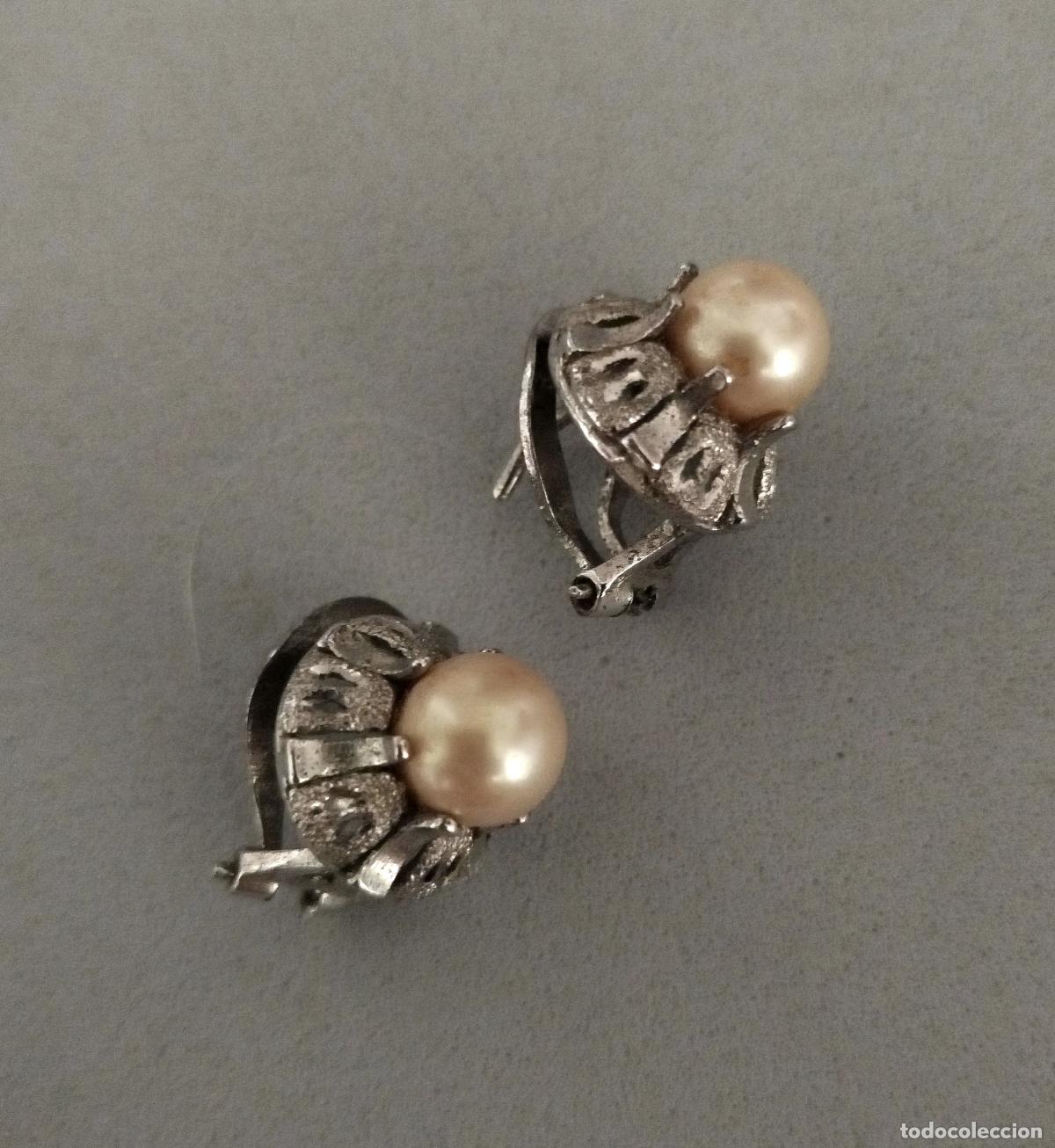 Joyeria: Antiguos pendientes de plata contrastada con perlas, cierre de omega. - Foto 1