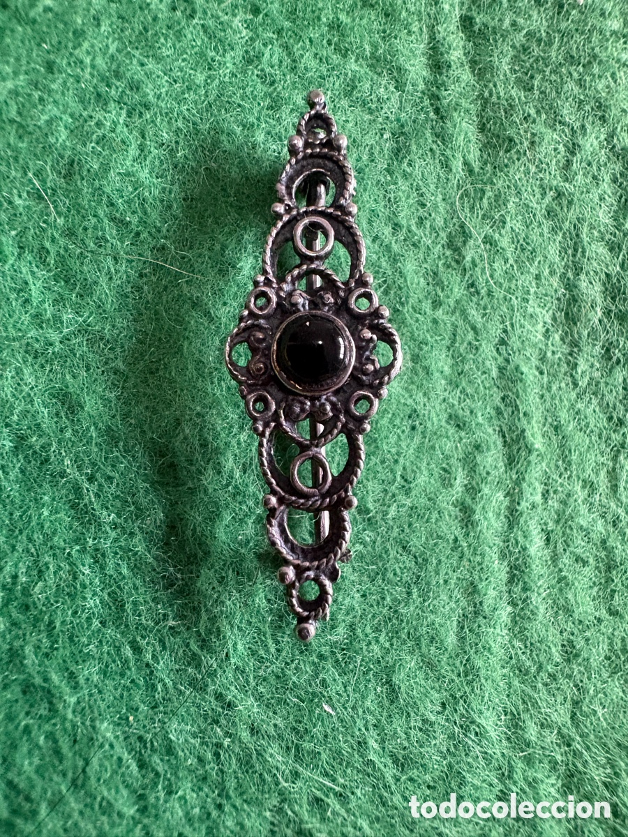 Joyeria: Antiguo broche de plata y azabache (A15)