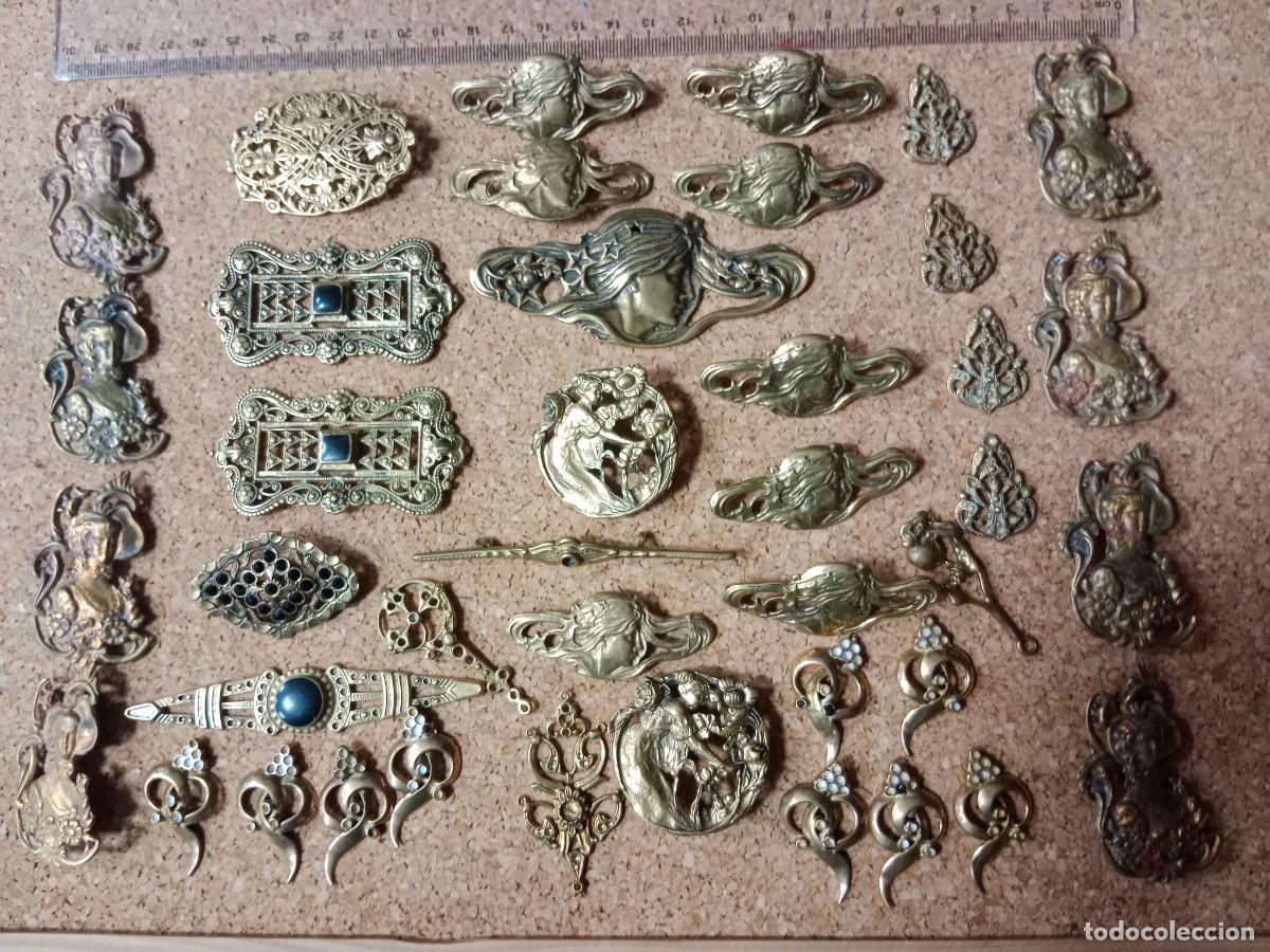 Joyeria: ESPLENDIDO LOTE DE ANTIGUA JOYERIA PP S. XX - BROCHES Y PENDIENTES MODERNISTAS ART NOUVEAU - BRONCE