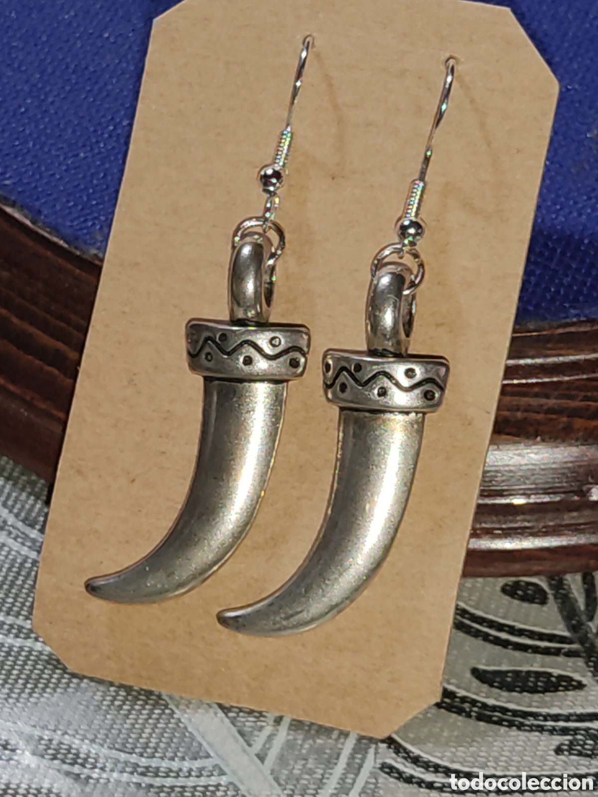 Joyeria: Pendientes de colmillo o cuerno.Vintage. - Foto 2