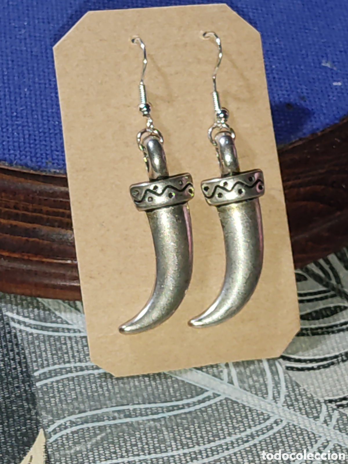 Joyeria: Pendientes de colmillo o cuerno.Vintage. - Foto 1