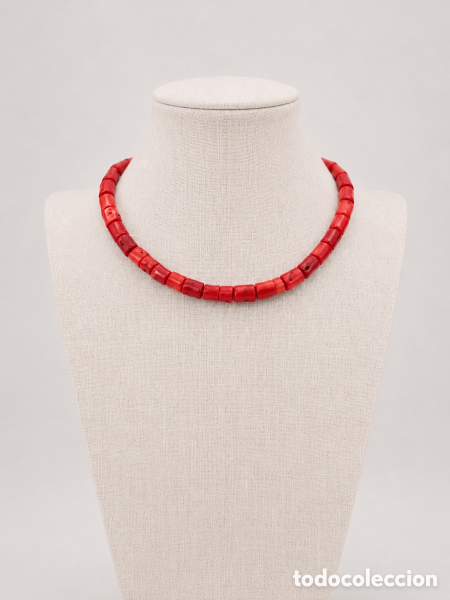 Joyeria: Collar vintage imitaci&oacute;n coral rojo en resina &ndash; Gargantilla de cuentas tubulares &ndash; A&ntilde;os 60-70
