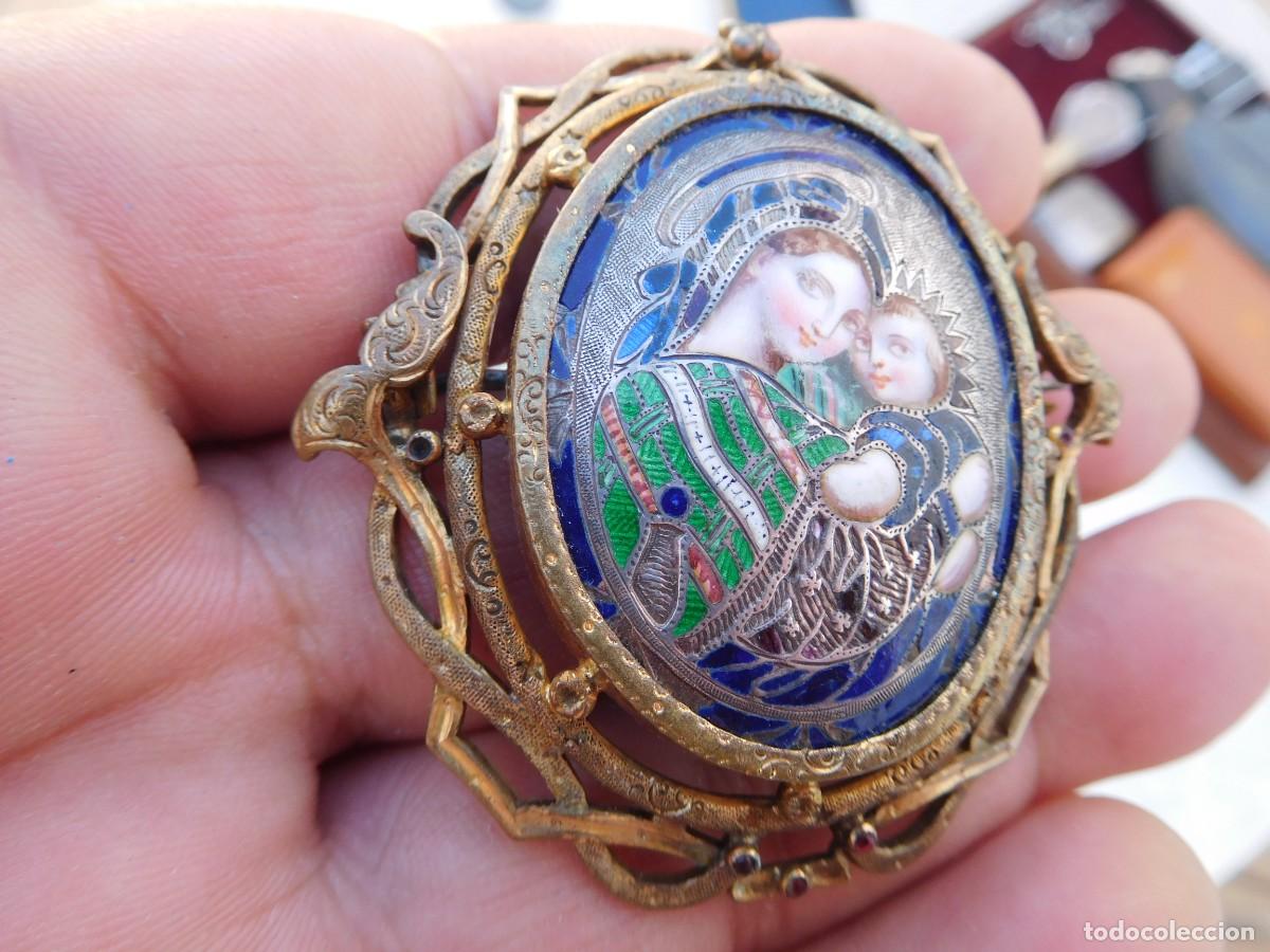 Joyeria: Broche antiguo con esmalte de virgen con ni&ntilde;o - Foto 6