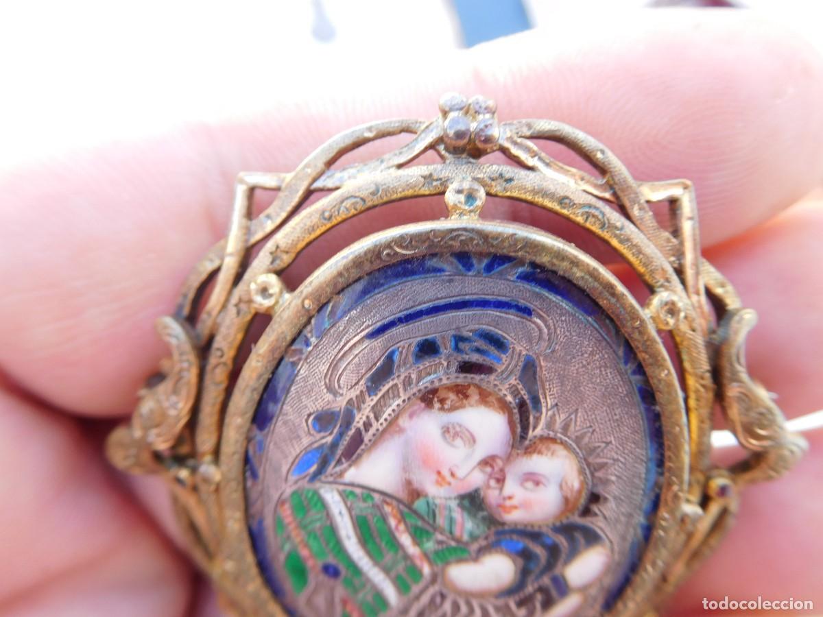 Joyeria: Broche antiguo con esmalte de virgen con ni&ntilde;o - Foto 8