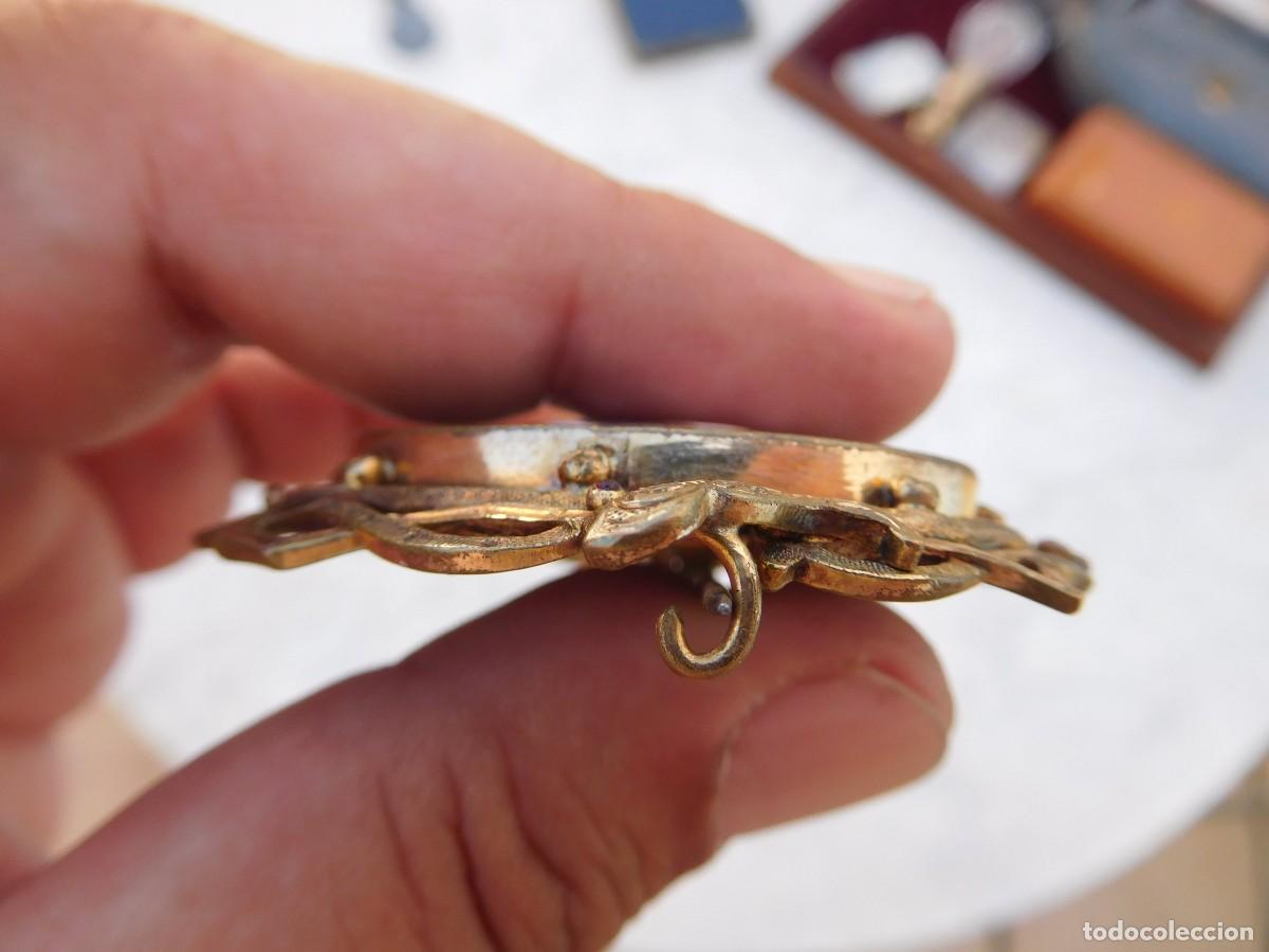 Joyeria: Broche antiguo con esmalte de virgen con ni&ntilde;o - Foto 16