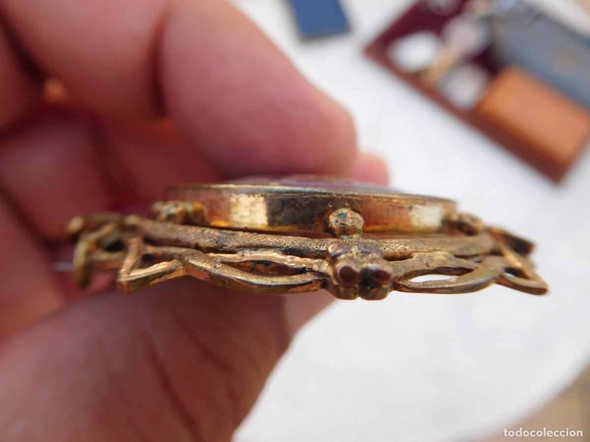 Joyeria: Broche antiguo con esmalte de virgen con ni&ntilde;o - Foto 19