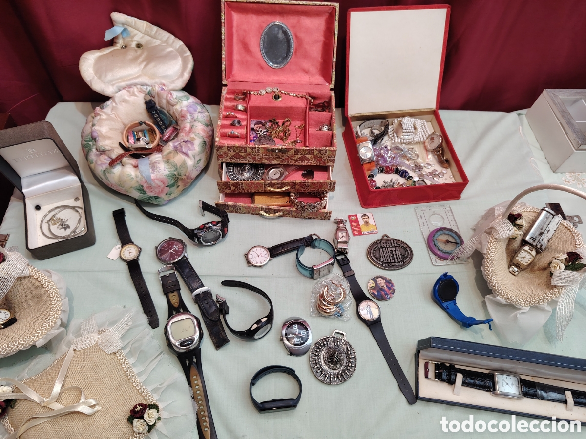 Joyeria: Gran lote de de cajas con joyas