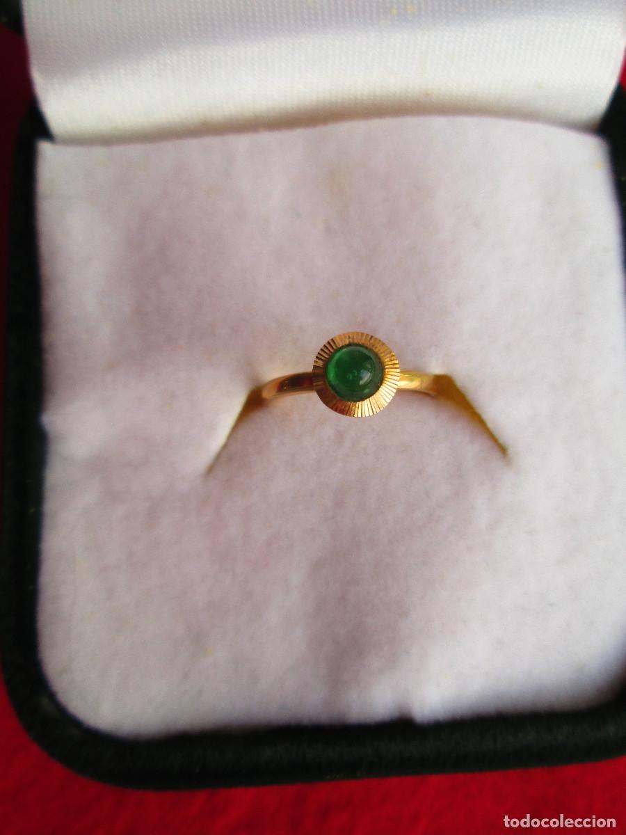 Joyeria: ANILLO DE ORO DE 18 KLTS. CON PIEDRA SEMIPRECIOSA VERDE - SIN ESTRENAR - INFANTIL O PARA COLGAR DE C