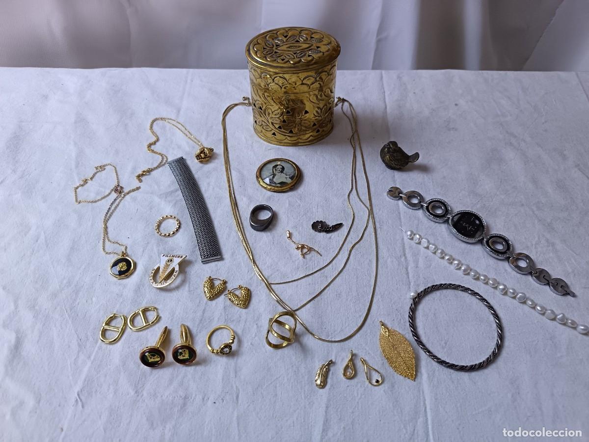 Joyeria: Lote de Joyer&iacute;a o Bisuter&iacute;a, varios tipos de elementos y materiales, a clasificar