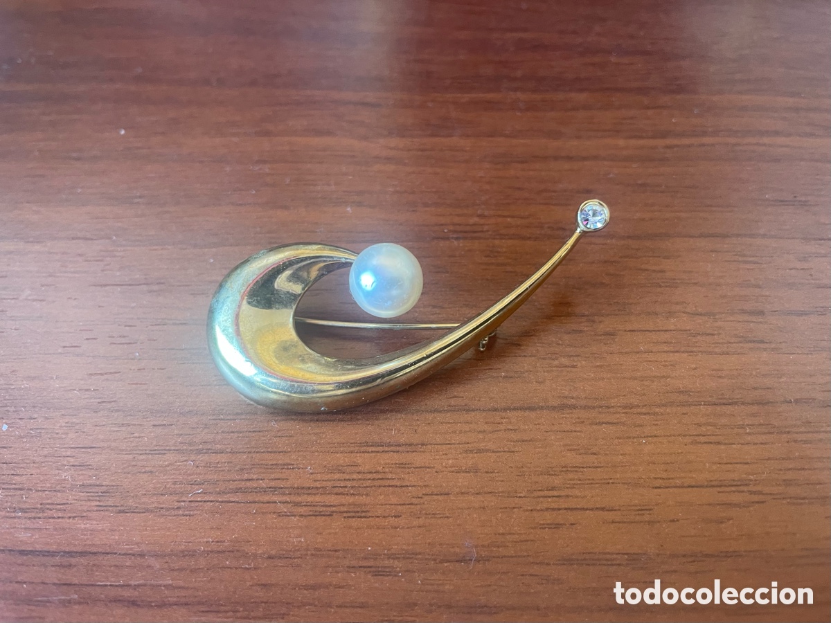 Joyeria: broche vintage con perla sint&eacute;tica y cristal