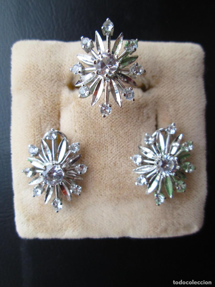Schmuck: CONJUNTO DE PENDIENTES Y ANILLO ORO BLANCO DE 18 KLTS. CON CIRCONITAS - SIN ESTRENAR