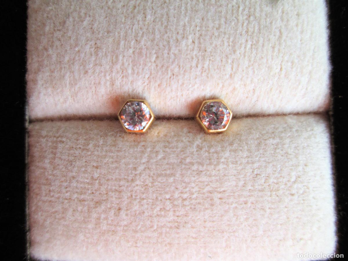 Joyeria: PENDIENTES DE ORO DE 18 KLTS. CON CIRCONITAS - CIERRE DE ROSCA - SIN ESTRENAR