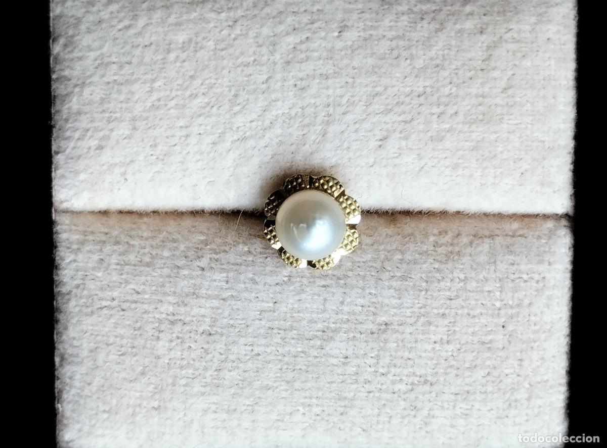 Jewelry: PENDIENTE DE ORO DE 18 KLTS. INDIVIDUAL CON PERLA - CIERRE DE ROSCA - SIN ESTRENAR
