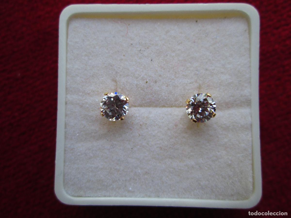 Schmuck: PENDIENTES DE ORO DE 18 KLTS. CON CIRCONITAS - CIERRE DE ROSCA - SIN ESTRENAR