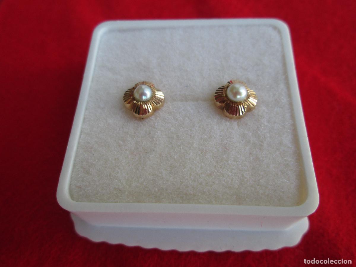 Joyeria: PENDIENTES DE ORO DE 18 KLTS. - FLOR CON PERLAS- CIERRE ROSCA - SIN ESTRENAR - Foto 2